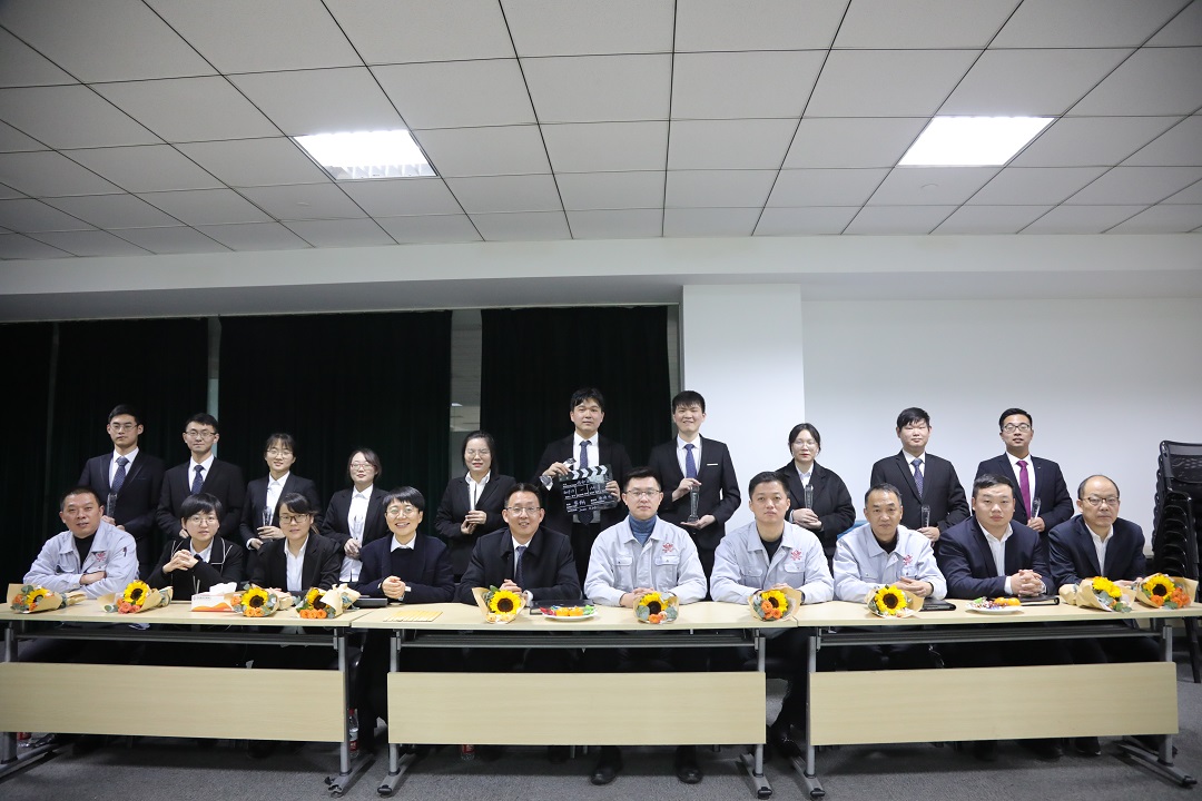 让青春在龙8头号玩家迸发磅礴力量 用奋斗在龙8头号玩家绽放绚丽光彩